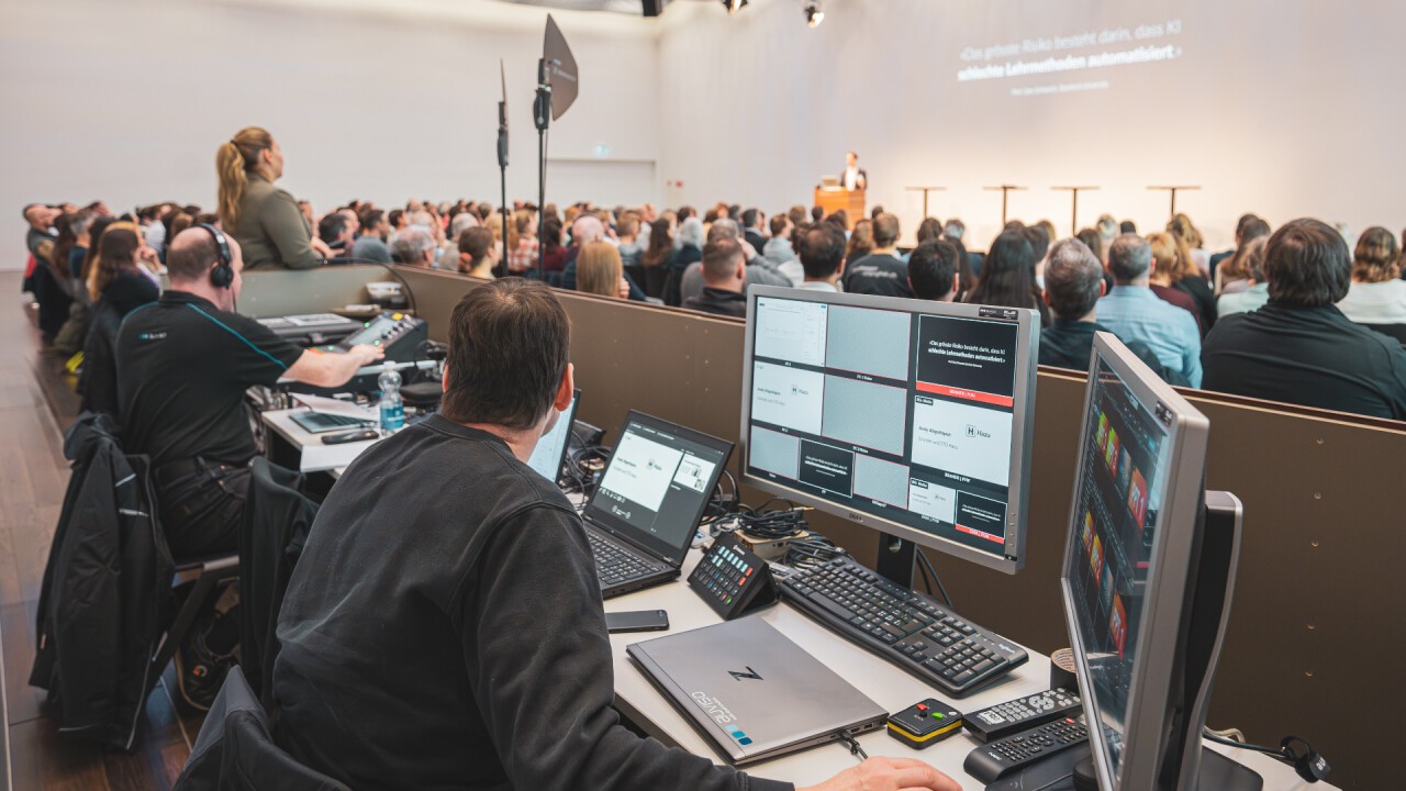 auviso ist der Technikpartner für das Forum der Messe Luzern und unterstützt Veranstalter mit professioneller Licht-, Ton- und Bildtechnik.