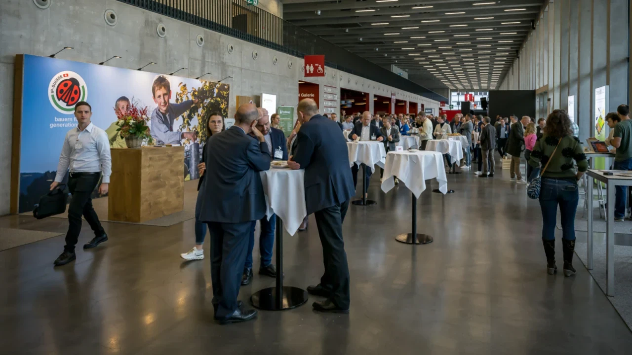 Das Netzwerken ist ein wichtiger Teil der Fachkonferenz.